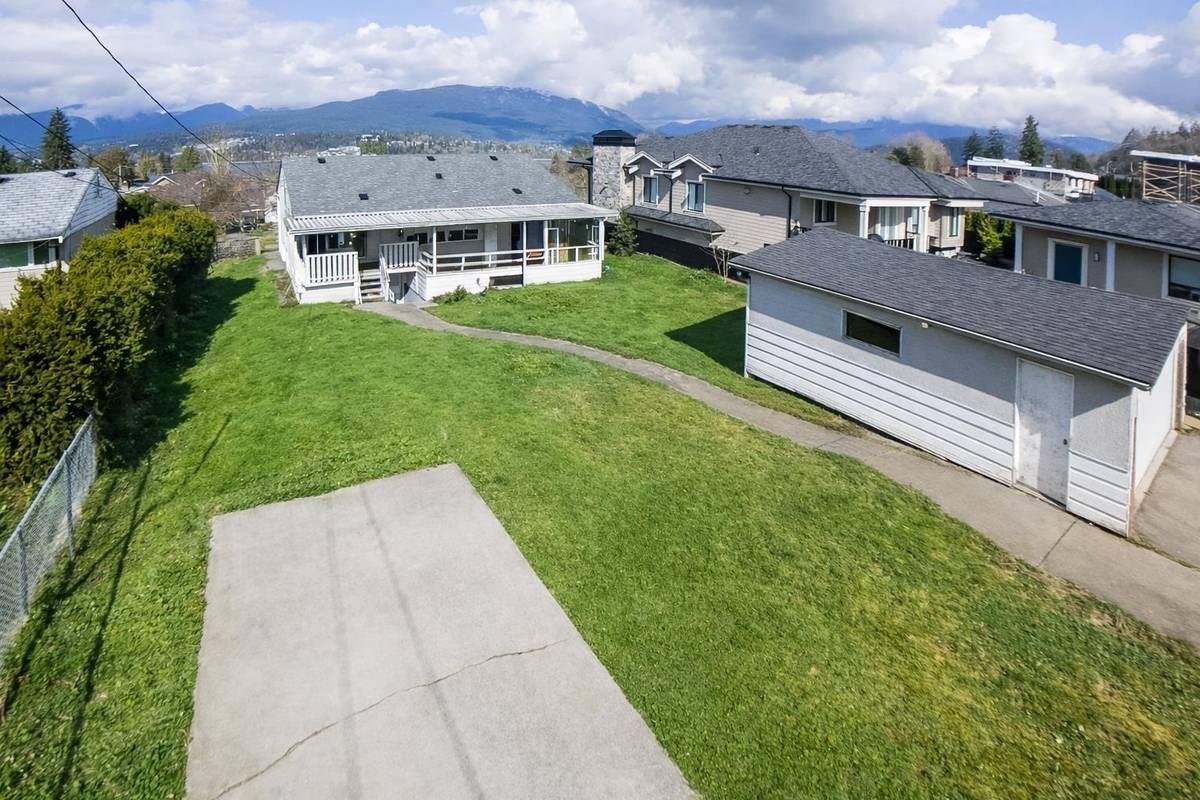 7016 SIERRA DRIVE real estate listing in BURNABY, BC
