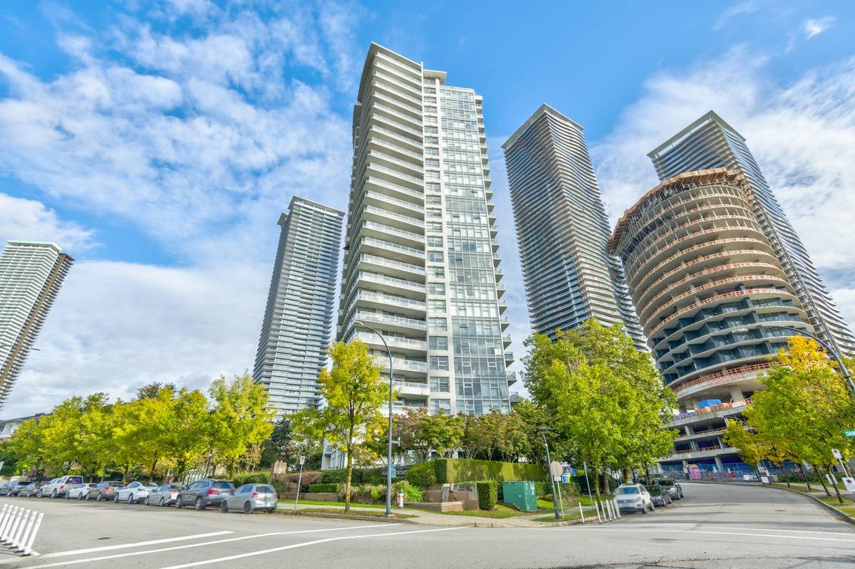 3005 2289 YUKON CRESCENT real estate listing in BURNABY, BC